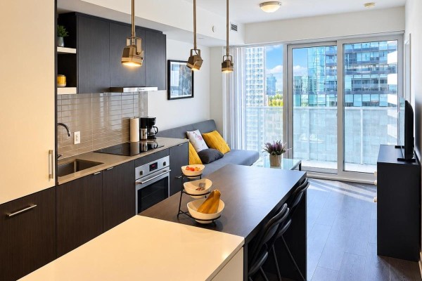 Dining room - 2501 - 88 Harbour Street, Toronto, ON M5J0C3 Photo 2