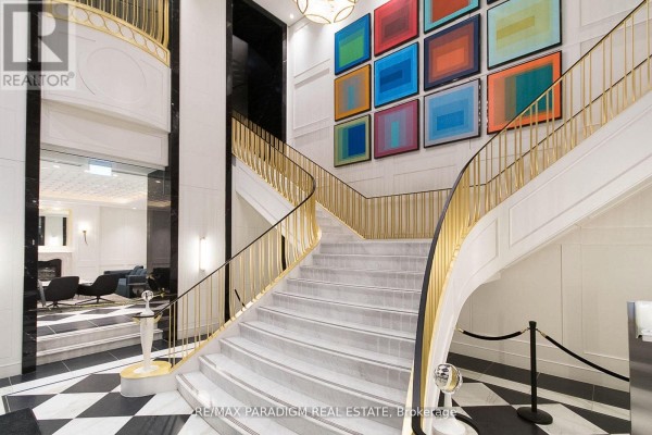 2501 - 955 Bay Street, Toronto, ON, photo 2