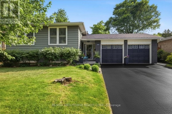 2501 Yarmouth Crescent, Oakville, ON, photo 2