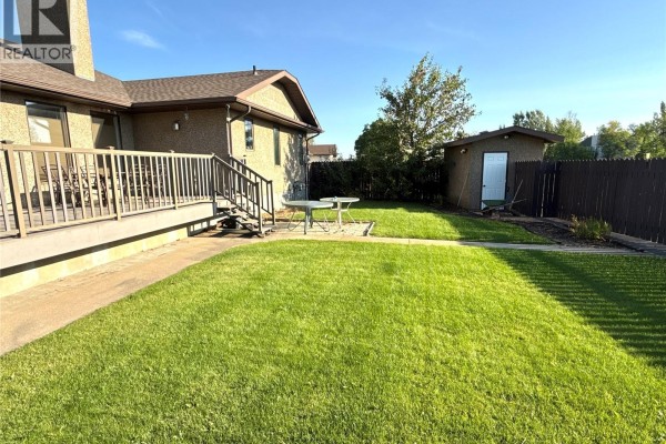 Living room - 2502 Blue Jay Crescent, North Battleford, SK S9A3Z3 Photo 3