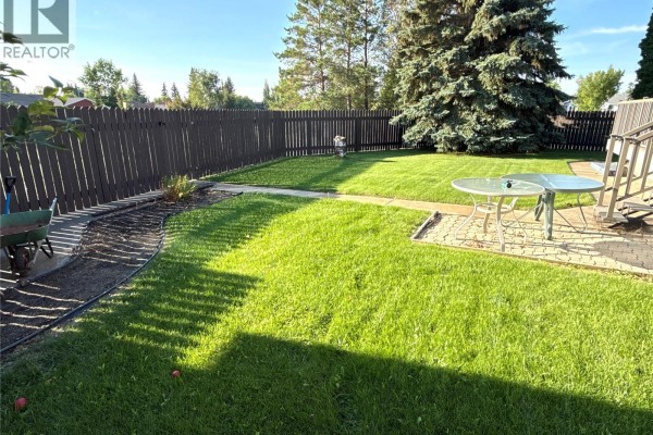 4pc Bathroom - 2502 Blue Jay Crescent, North Battleford, SK S9A3Z3 Photo 5