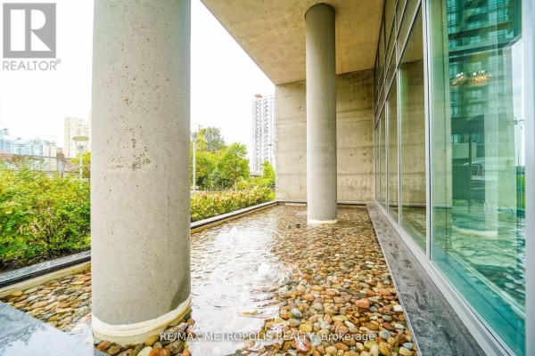 2503 - 5 Mariner Terrace, Toronto, ON M5V3V6 Photo 3