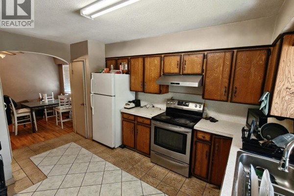 2503 E 27th Avenue, Vancouver, BC V5R1N2 Photo 2