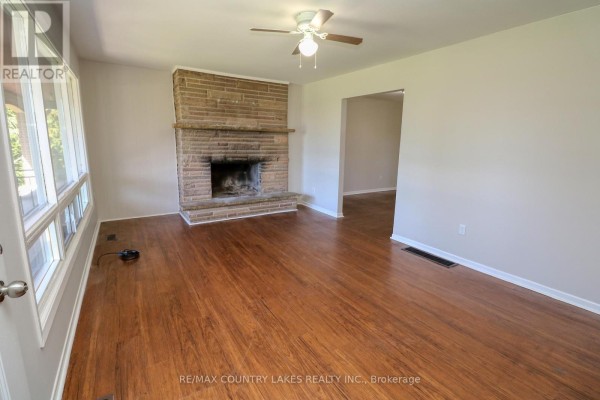 Kitchen - 25035/7 Maple Beach Road, Brock, ON L0K1A0 Photo 4