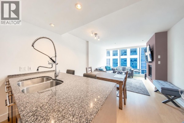 2504 1111 Alberni Street, Vancouver, BC V6E4V2 Photo 2