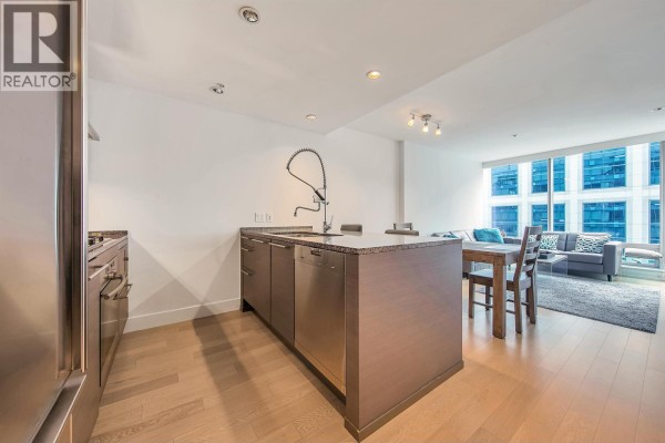2504 1111 Alberni Street, Vancouver, BC V6E4V2 Photo 3