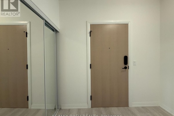 2505 - 280 Dundas Street W, Toronto, ON M5T0E3 Photo 2