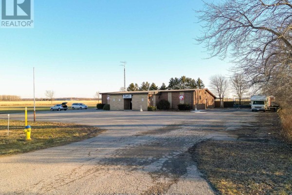 2505 London Line, Sarnia, ON N7T7H2 Photo 2