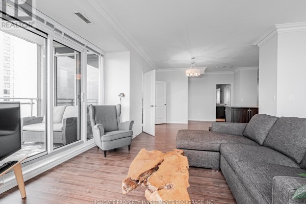 Primary Bedroom - 2506 - 628 Fleet Street, Toronto, ON M5V1A8 Photo 4