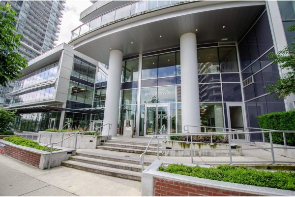 2506 13308 Central Avenue, Surrey, BC V3T0M4 Photo 3