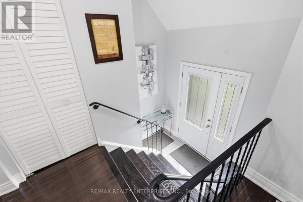 Dining room - 2506 Cobbinshaw Circle, Mississauga, ON L5N2G3 Photo 3