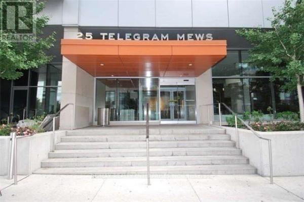 Kitchen - 2507 - 25 Telegram Mews, Toronto, ON M5V3Z1 Photo 3
