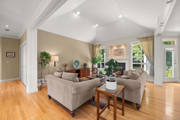 2507 Eagle Mountain Drive, Abbotsford, BC V3G3A1 Photo 4