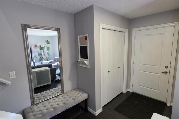 Bedroom 3 - 2508 20 Av Nw, Edmonton, AB T6T0Y7 Photo 3