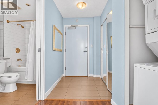 2508 233 Robson Street, Vancouver, BC V6B0E8 Photo 4