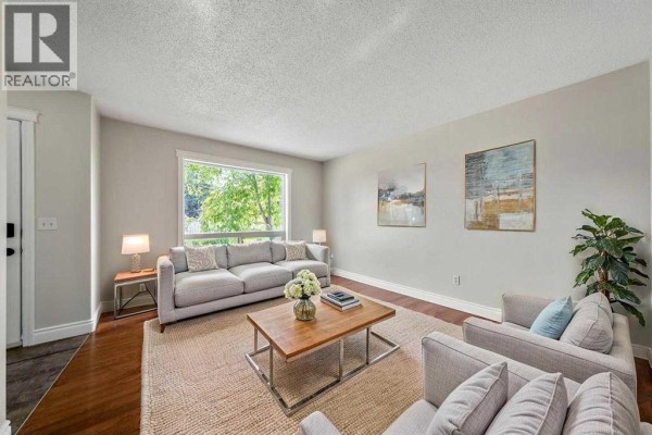 Bedroom - 2508 72 Avenue Se, Calgary, AB T2C4X1 Photo 5