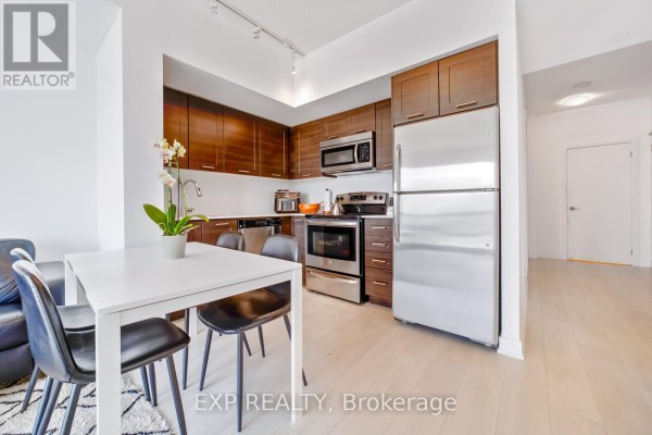 Primary Bedroom - 2509 - 2212 Lake Shore Boulevard W, Toronto, ON M8V1A4 Photo 4
