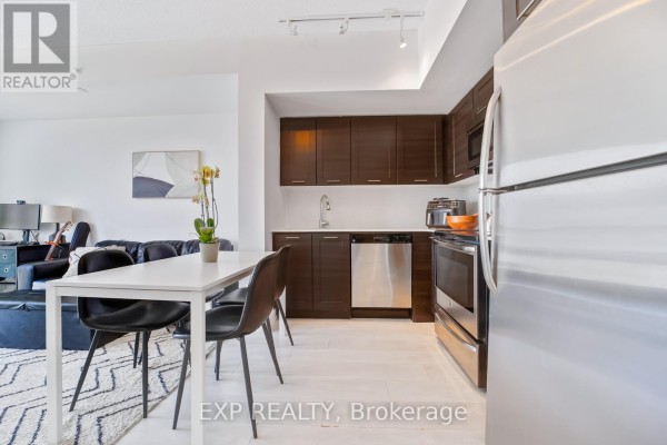 Den - 2509 - 2212 Lake Shore Boulevard W, Toronto, ON M8V1A4 Photo 5