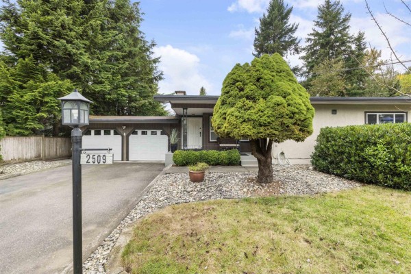 2509 Alderview Street, Abbotsford, BC V3S8J9 Photo 2