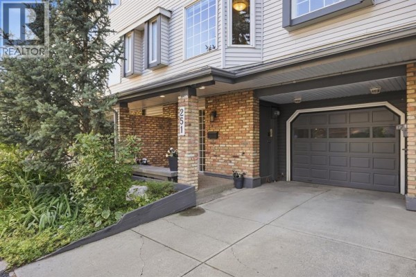 Living room - 251, 4037 42 Street Nw, Calgary, AB T3A2M9 Photo 4