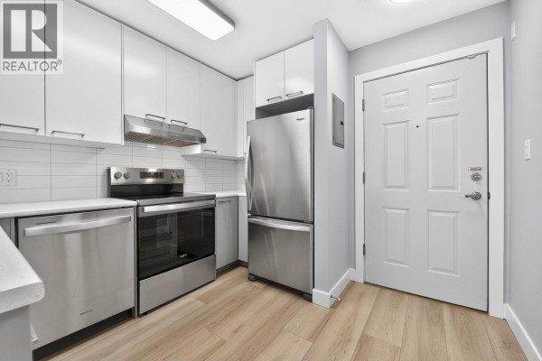 251 5880 Dover Crescent, Richmond, BC V7C5P5 Photo 4