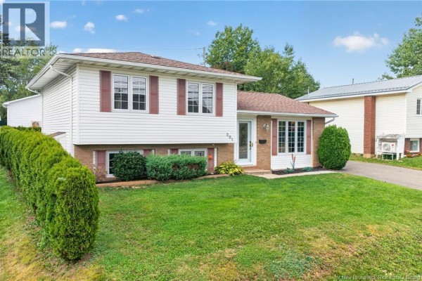 3pc Bathroom - 251 Hennessey Road, Moncton, NB E1A5L7 Photo 2