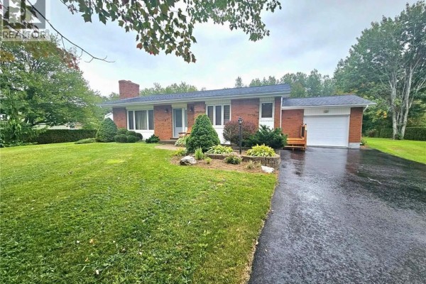 3pc Bathroom - 251 Landry, Beresford, NB E8K1G9 Photo 2