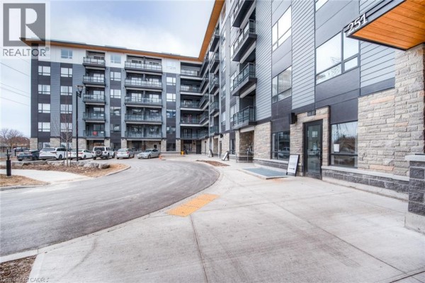 251 Northfield Drive E Unit# 314, Waterloo