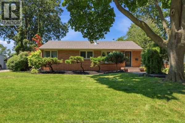 3pc Bathroom - 251 St. Marks Road, Tecumseh, ON N8N2H6 Photo 2