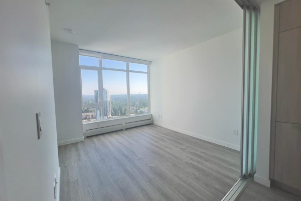 2510 13350 Central Avenue, Surrey, BC V3T0S1 Photo 4
