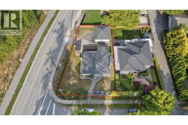 2510 Camrose Drive, Burnaby, BC V5A2Y5 Photo 4