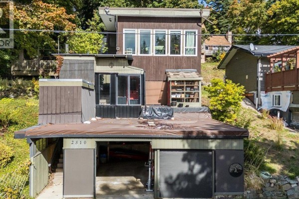 2510 Cooke Avenue, Rossland