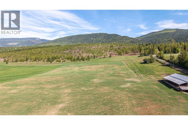 2511 Mabel Lake Road, Lumby, BC V0E2G6 Photo 5