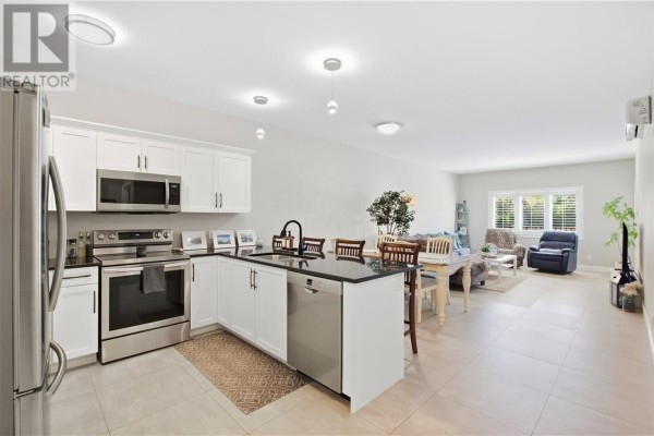Kitchen - 2512 Parkview Drive Unit# D11, Azilda, ON P0M1B0 Photo 4