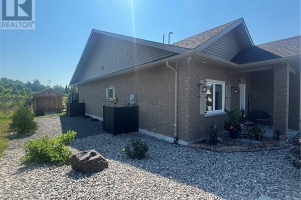 2512 Parkview Drive Unit# E16, Azilda, ON, photo 2
