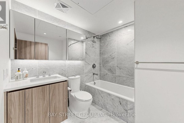 2515 - 95 Mcmahon Drive, Toronto, ON, photo 2
