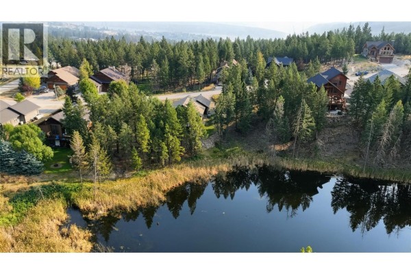 2516 Cobblestone Trail, Invermere, BC, photo 2