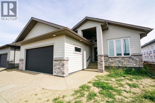 4pc Bathroom - 2517 65 Street, Camrose, AB T4V5J6 Photo 2