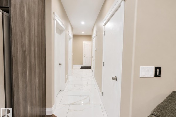 2518 22 Av Nw Nw, Edmonton, AB T6T0K1 Photo 4