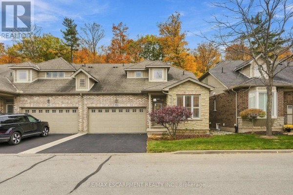 Kitchen - 252 - 2120 Itabashi Way, Burlington, ON L7M0V3 Photo 2