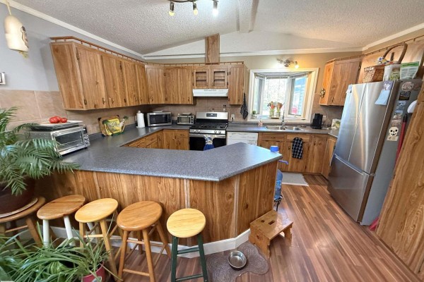 Dining room - #252 305 Calahoo Rd, Spruce Grove, AB T7X3L2 Photo 2