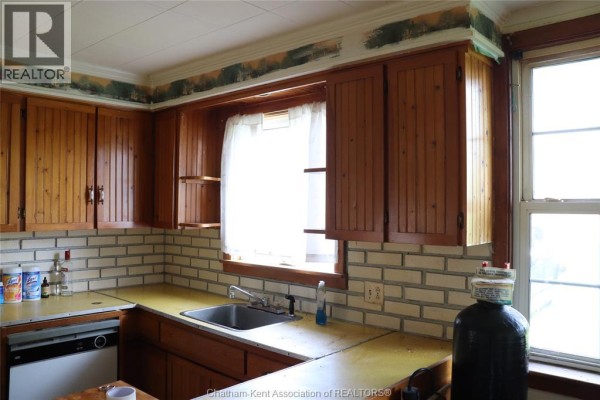 4pc Ensuite bath - 252 Chatham Street South, Blenheim, ON N0P1A0 Photo 2