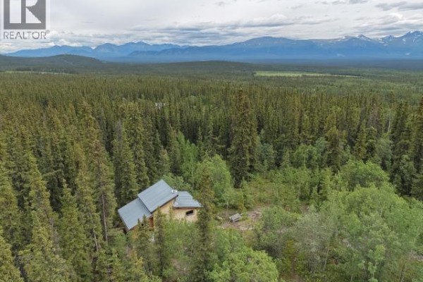 252 Cranberry Road, Whitehorse North, YT Y0B1L0 Photo 4