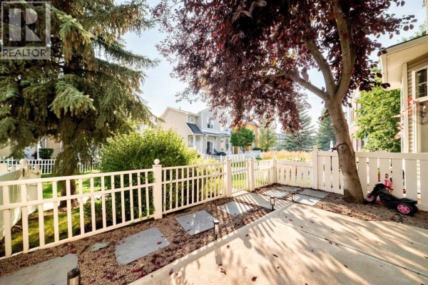 2pc Bathroom - 252 Mckenzie Towne Link Se, Calgary, AB T2Z4G3 Photo 3