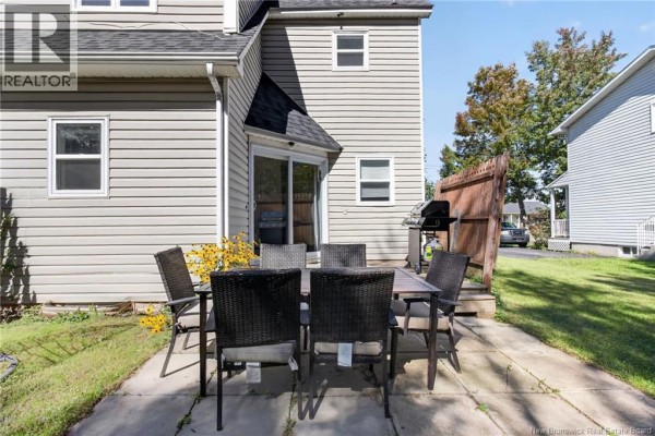 Family room - 252 Ryan Street, Moncton, NB E1G2E7 Photo 3