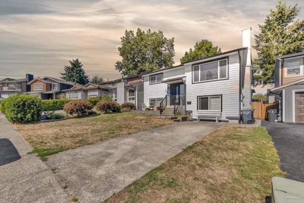 2521 Wilding Crescent, Langley, BC, photo 2