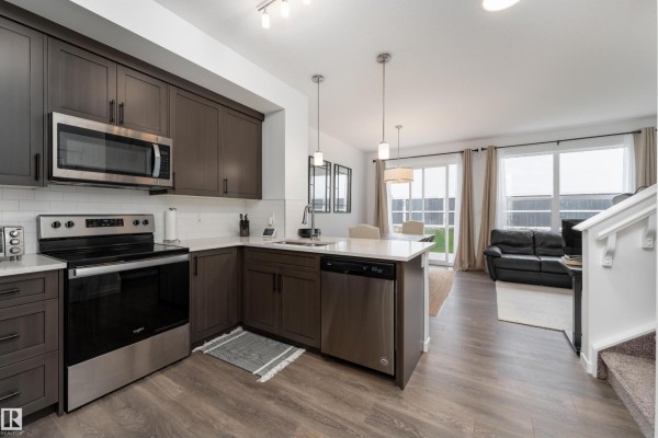 2522 152 Av Nw, Edmonton, AB, photo 3