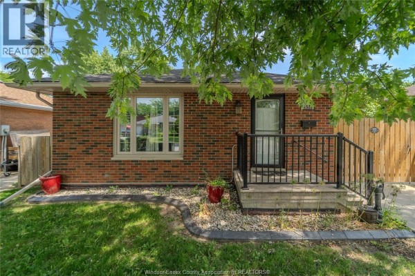 2522 Armstrong Avenue, Windsor
