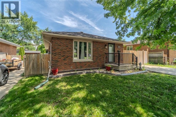 Bedroom - 2522 Armstrong Avenue, Windsor, ON N8T2E8 Photo 3