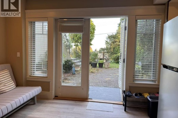 2523 Mathers Avenue, West Vancouver, BC V7V2J2 Photo 2